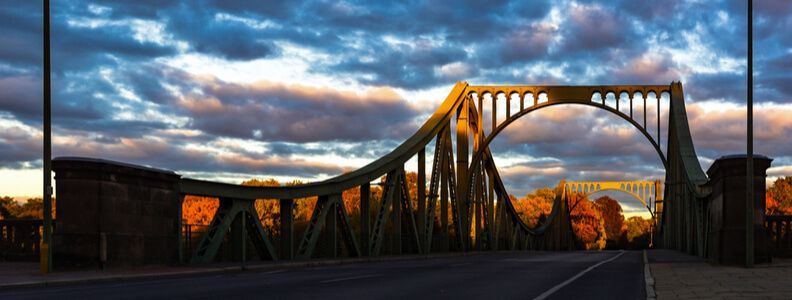 museo espias puente